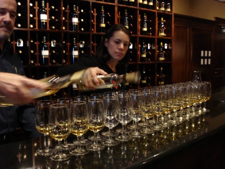 icewine_peller_tasting.jpg